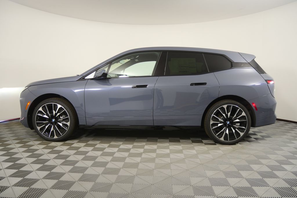 Thumbnail: 2026 BMW iX - 6