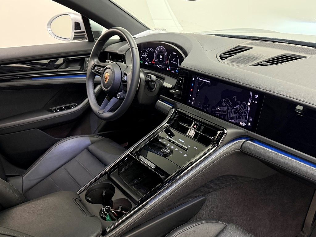 Thumbnail: 2025 Porsche Panamera - 22