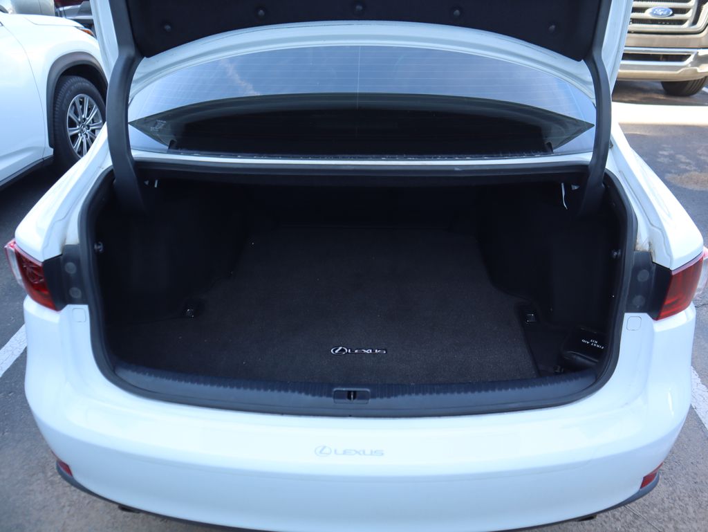 Thumbnail: 2014 Lexus IS - 11