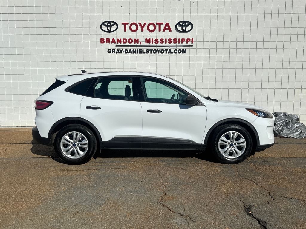 2020 Ford Escape S's photo