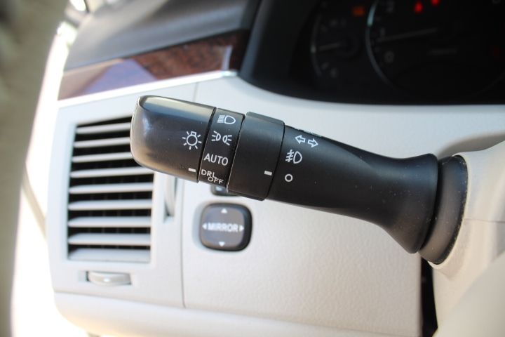 Used Car 2009 Toyota Avalon  For Sale In Georgetown, Texas