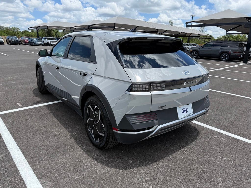 Thumbnail: 2023 Hyundai Ioniq 5 - 7