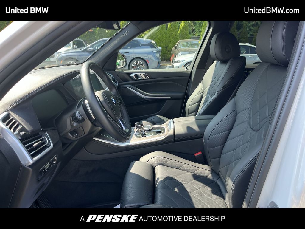 Thumbnail: 2023 BMW X5 - 8