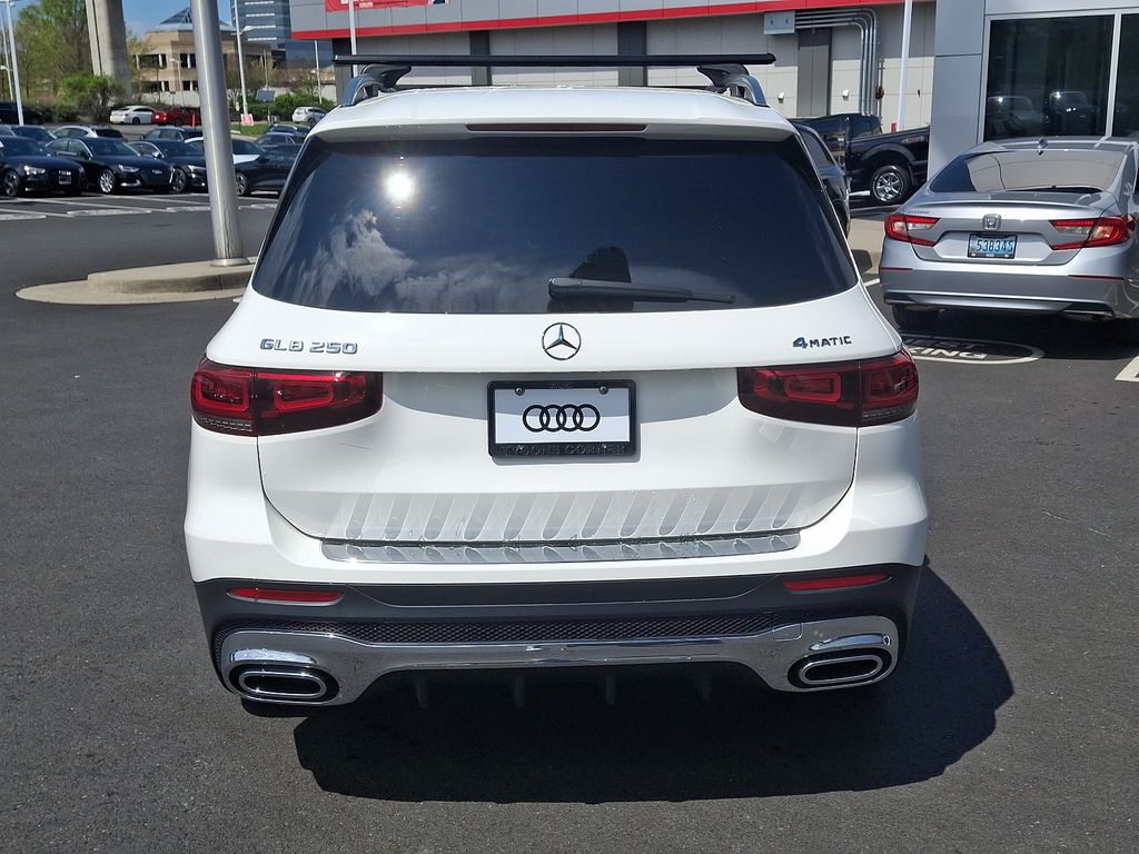 2023 Mercedes-Benz GLB 250 5
