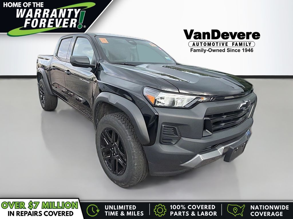 Black 2024 Chevrolet Colorado Pickup Truck Four-Wheel Drive 8-Speed Automatic