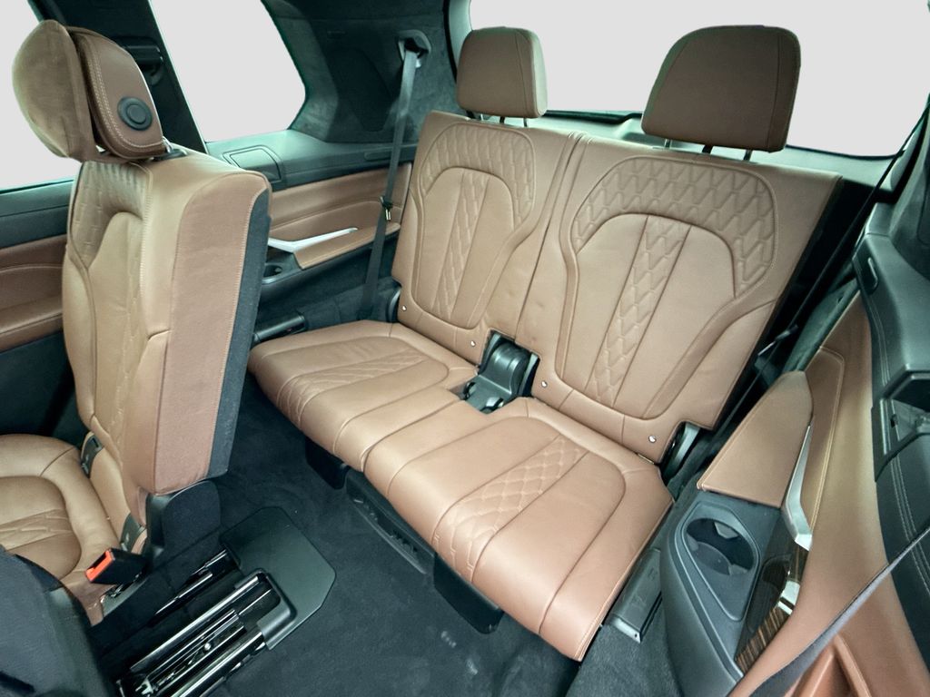 Thumbnail: 2020 BMW X7 - 22