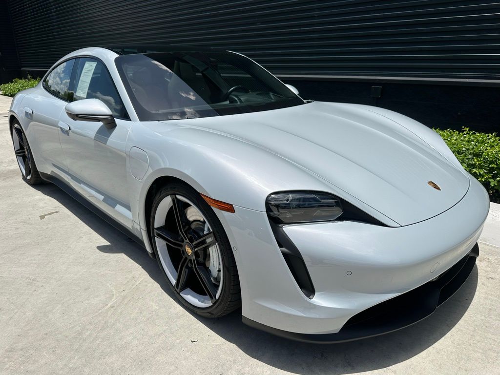 2024 Porsche Taycan 4S 10