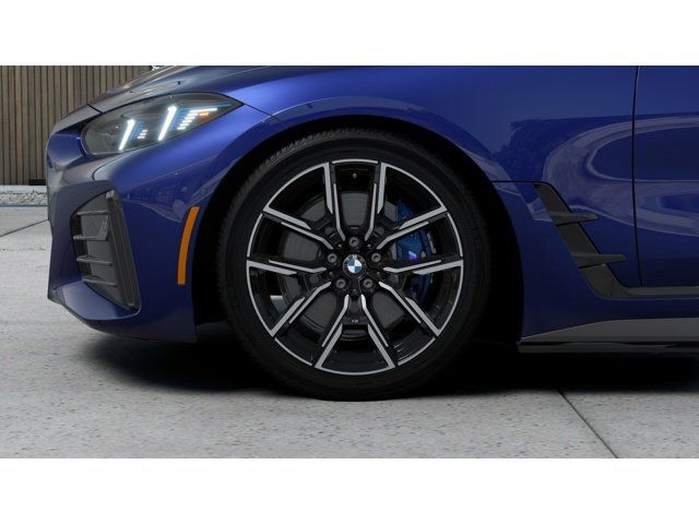 Thumbnail: 2025 BMW i4 - 7