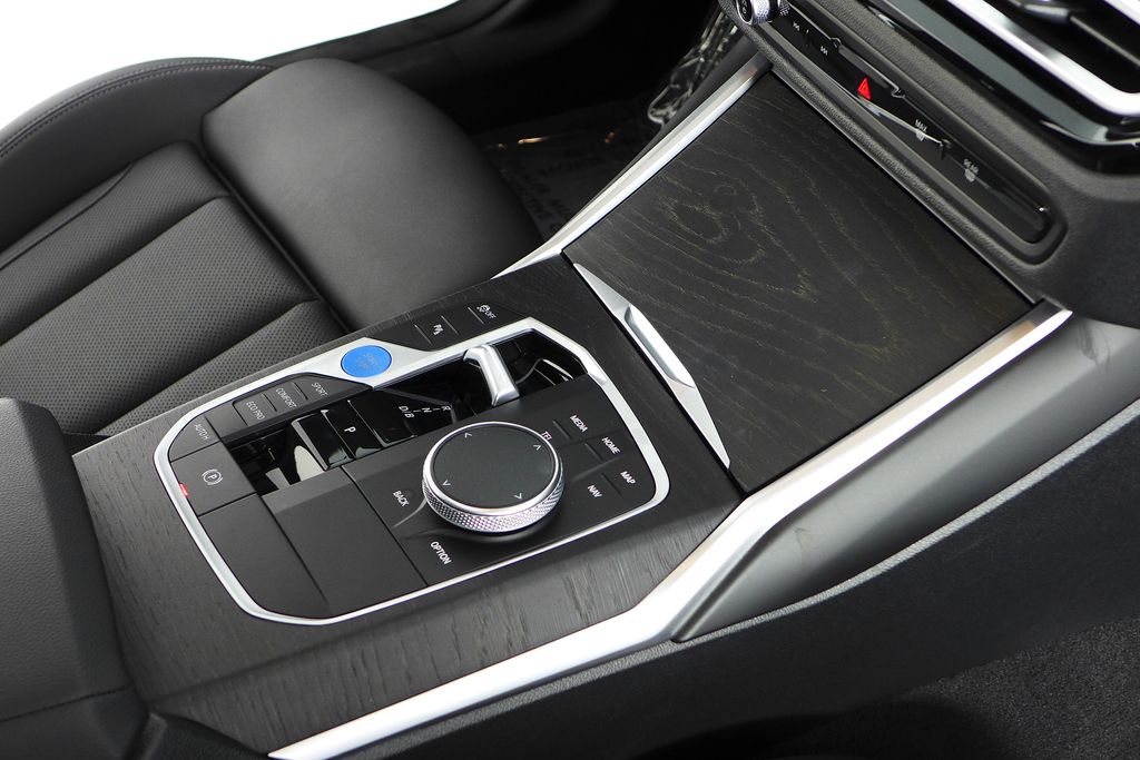 Thumbnail: 2023 BMW i4 - 15