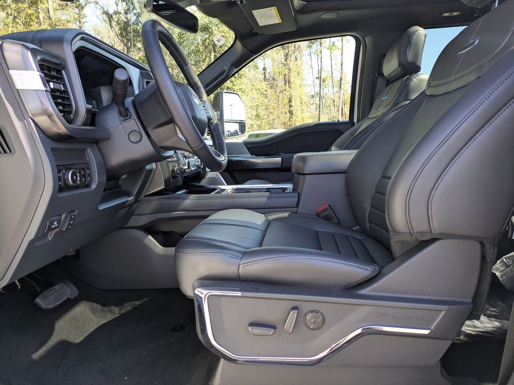 2026 Ford F-350 Super Duty Platinum