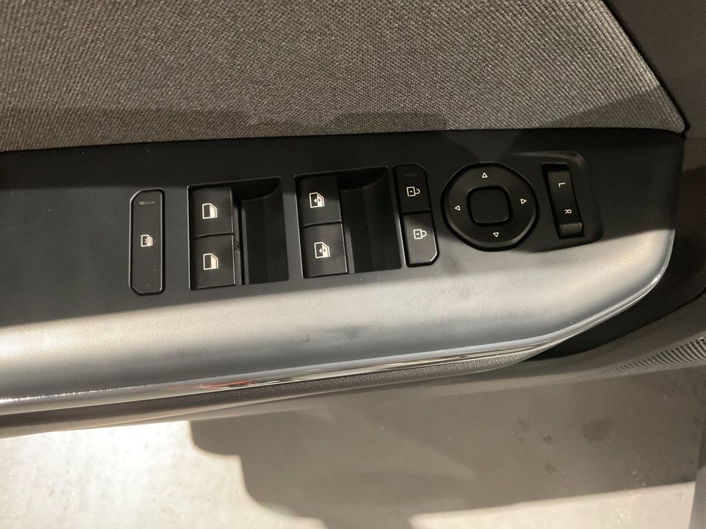 New 2025 White Kia EX image 9