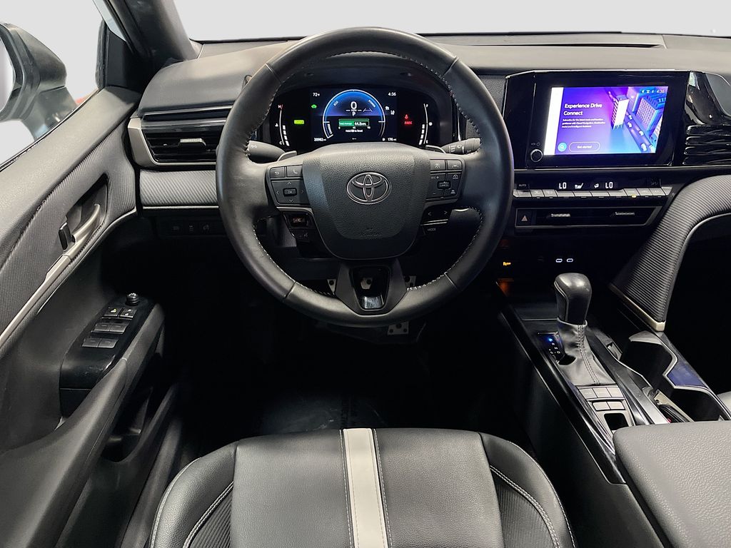 Used 2025 Ice Toyota SE image 22