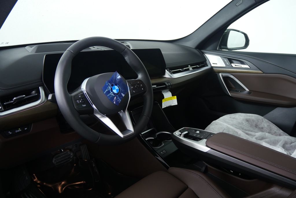 2025 BMW X1 xDrive28i 12