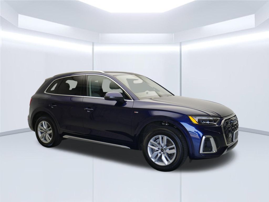 Thumbnail: 2023 Audi Q5 - 11