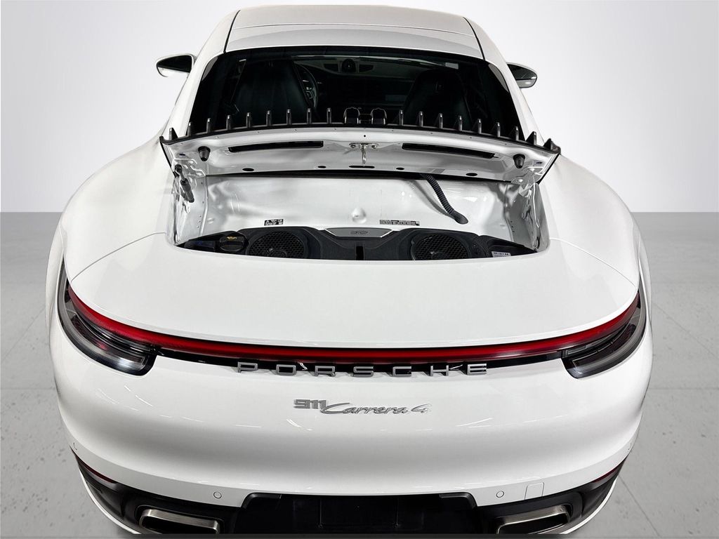 2024 Porsche 911 Carrera 4
