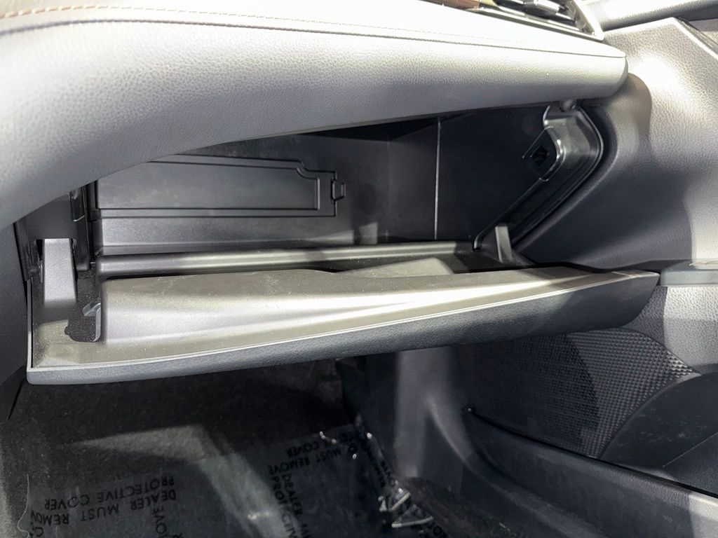 Thumbnail: 2019 Toyota Camry - 28