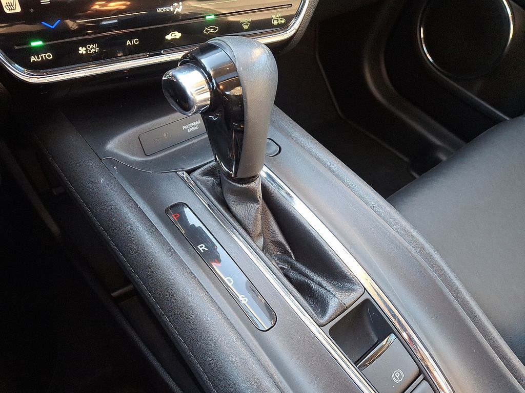 Thumbnail: 2017 Honda HR-V - 16