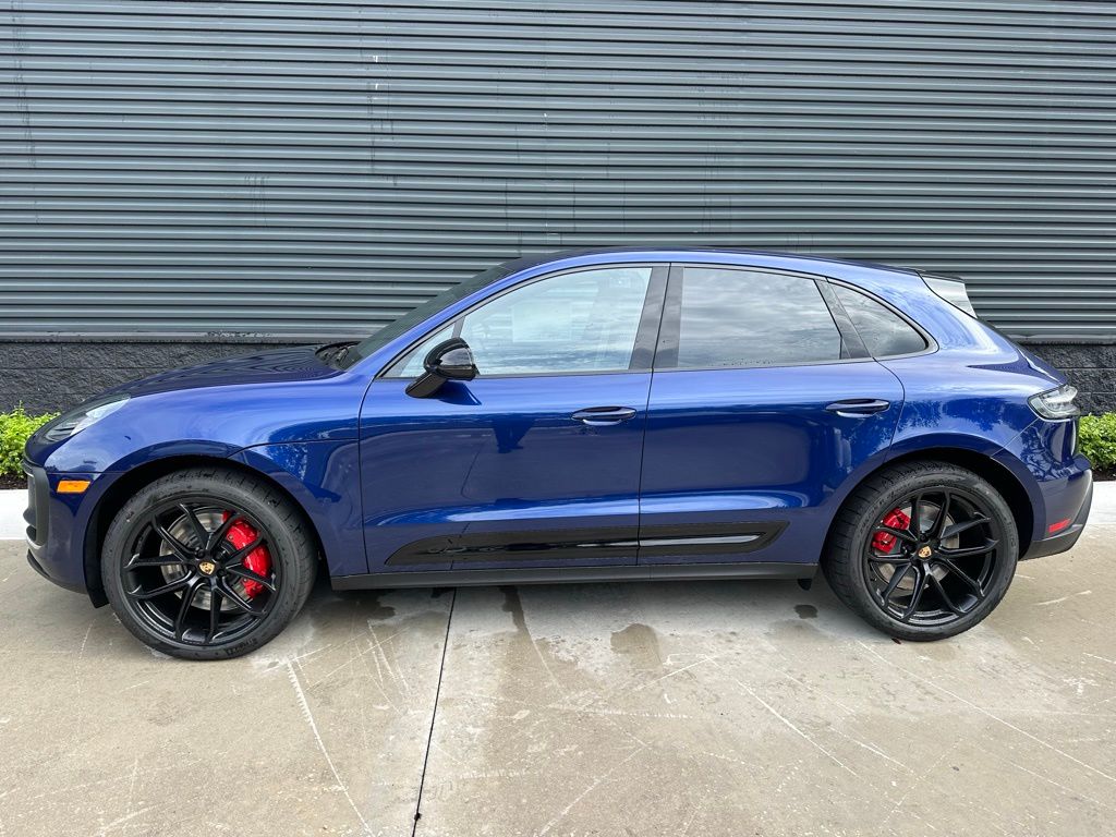 Thumbnail: 2025 Porsche Macan - 2