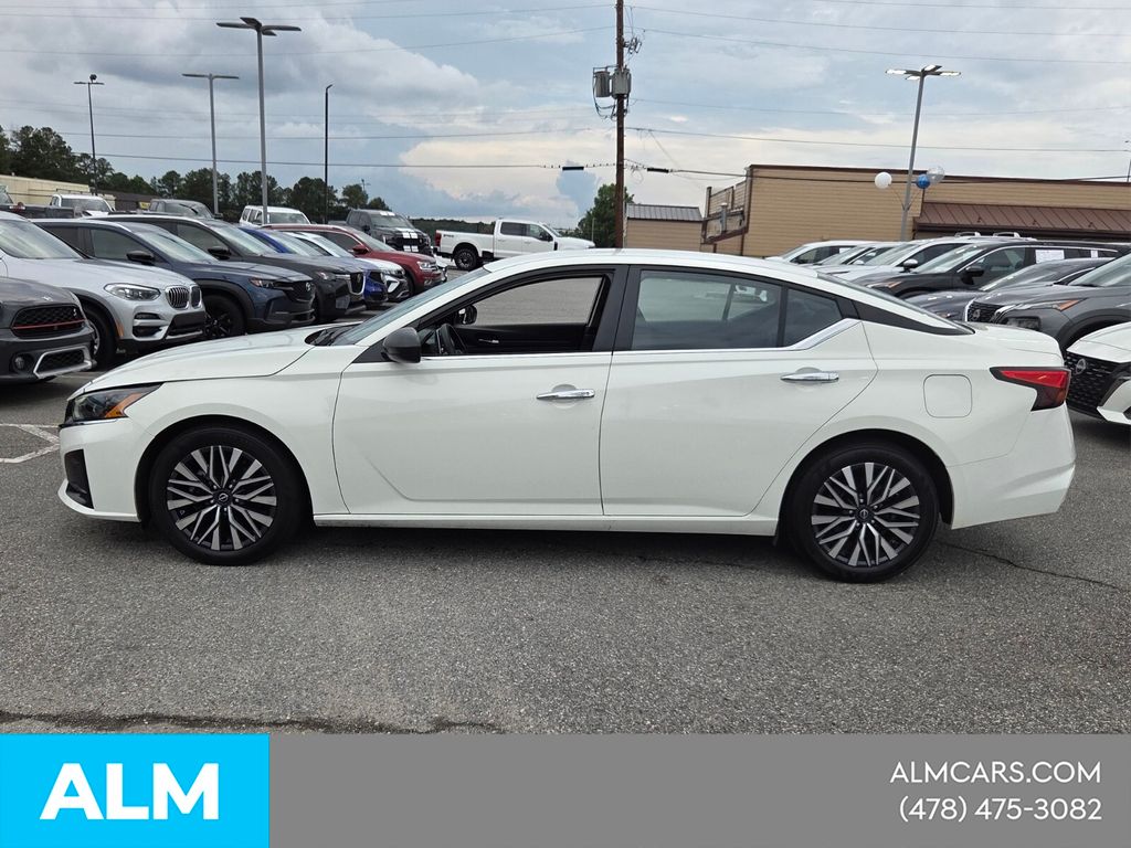 2025 Nissan Altima SV - Photo 5