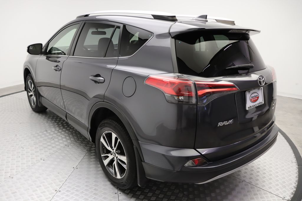Thumbnail: 2016 Toyota RAV4 - 11