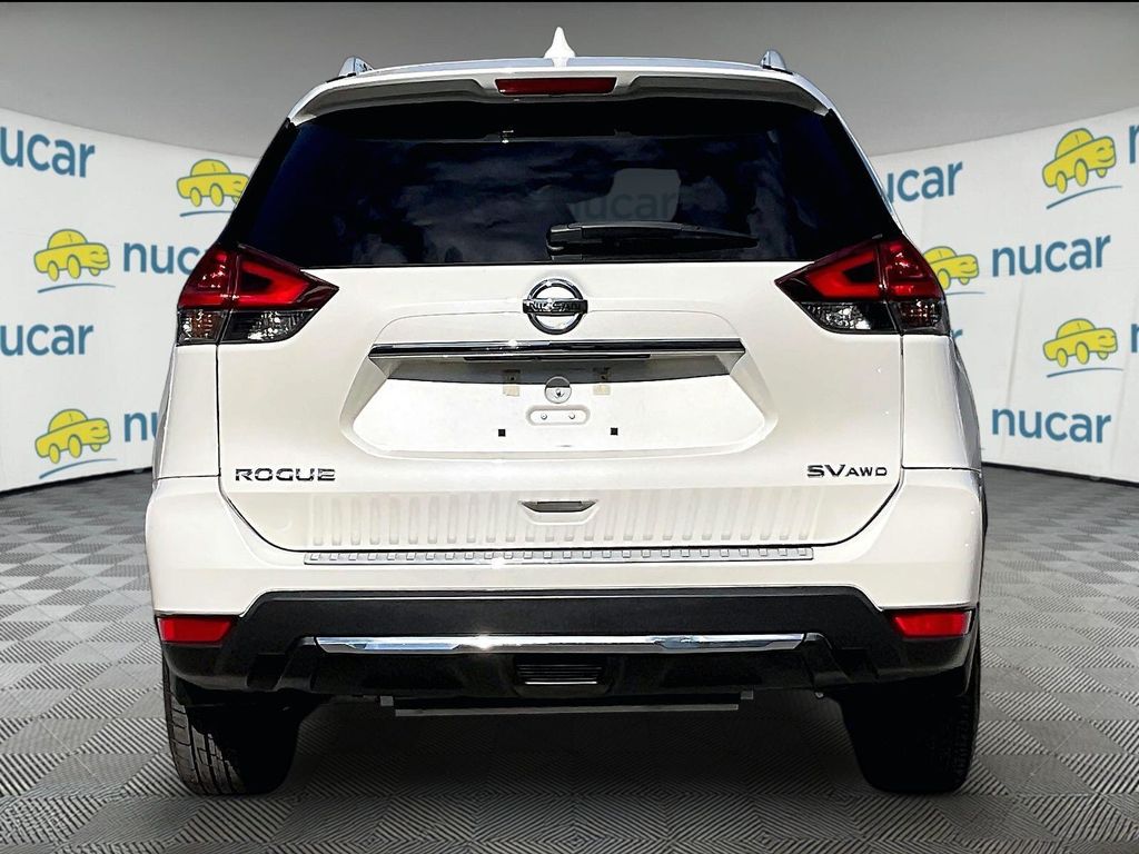 2018 Nissan Rogue — photo 5