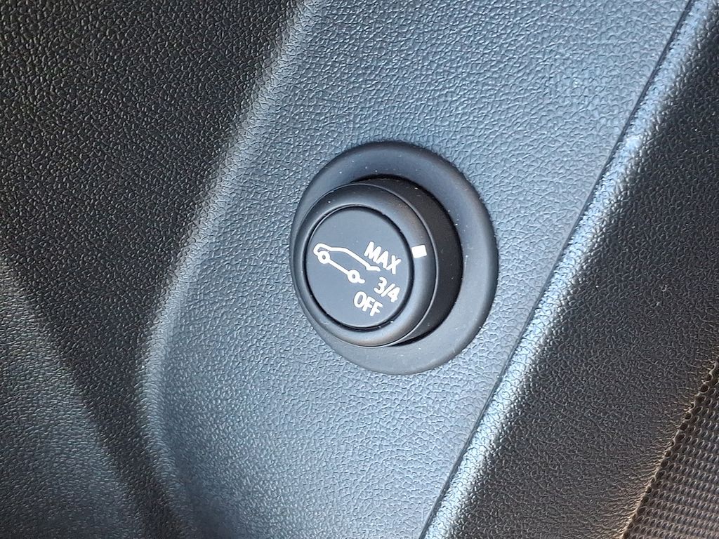 Thumbnail: 2023 Chevrolet Equinox - 26