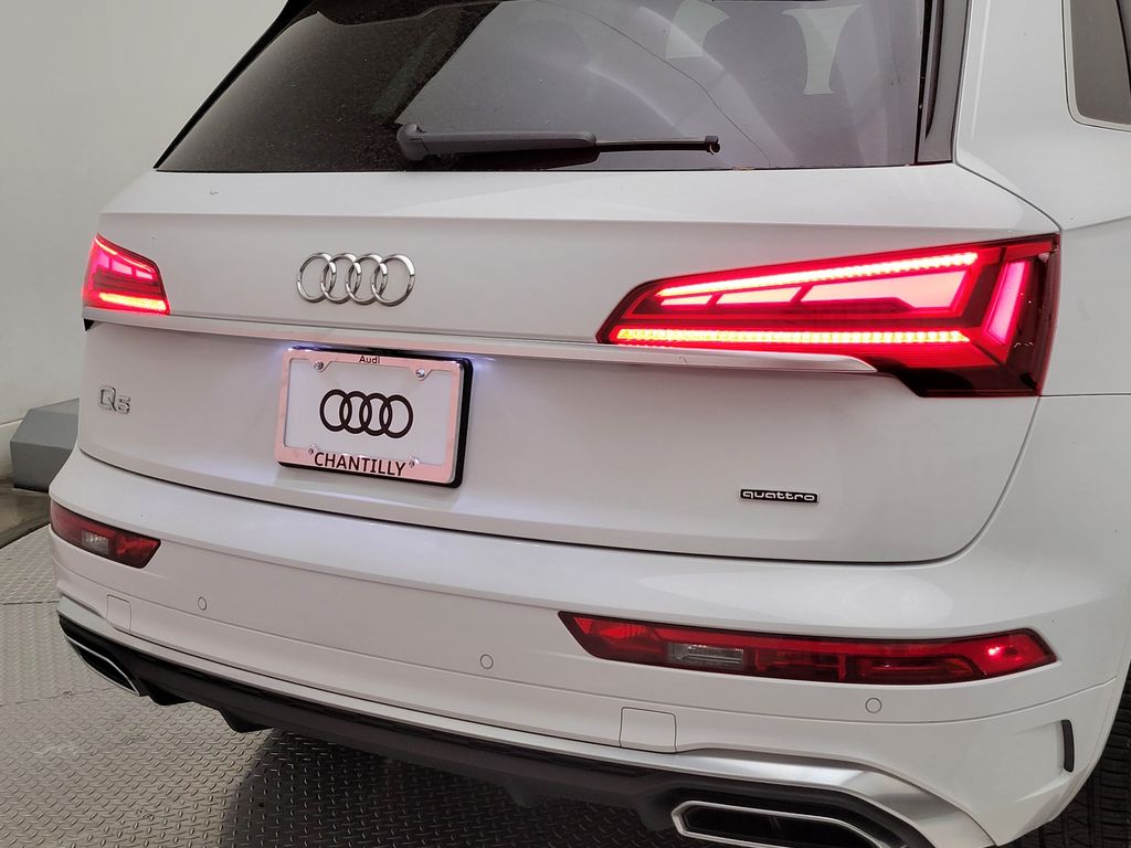Thumbnail: 2023 Audi Q5 - 7