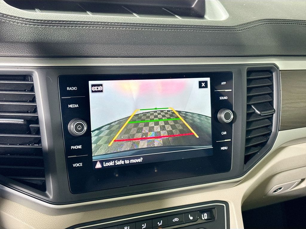 2021 Volkswagen Atlas 3.6L V6 SE w/Technology