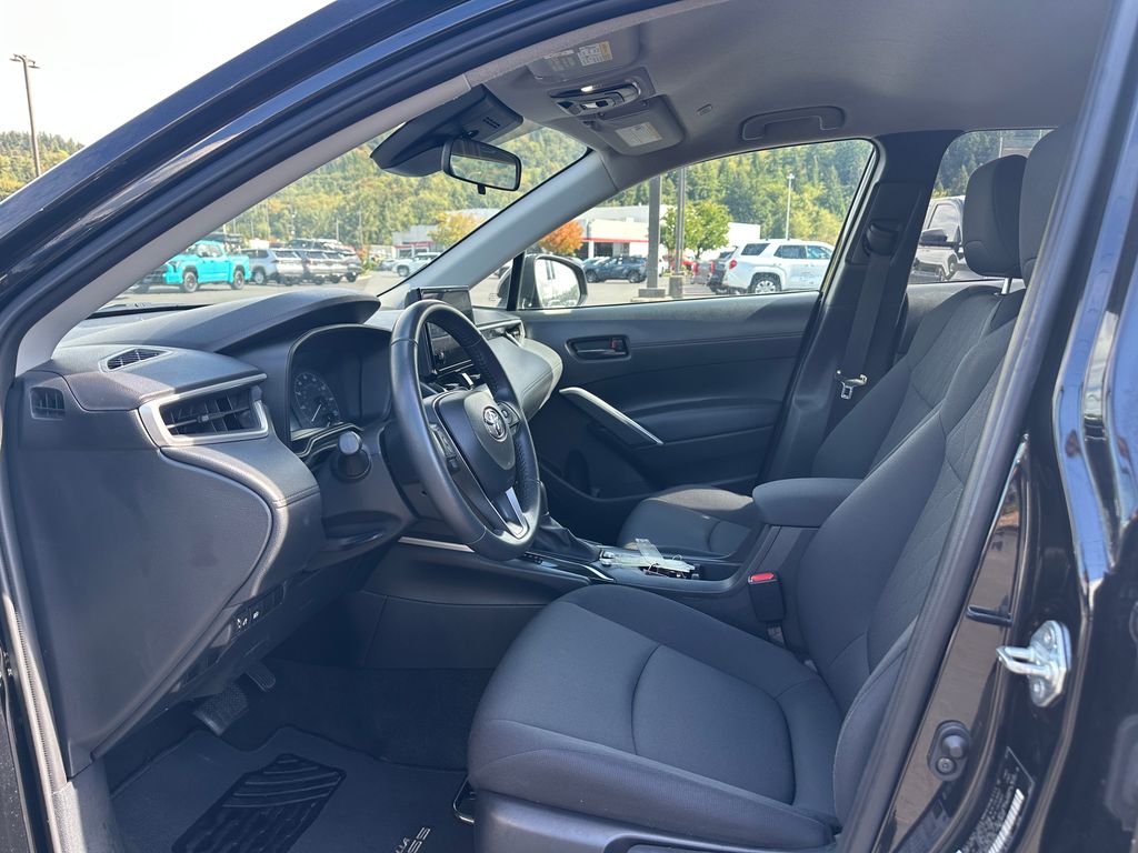 2024 Toyota Corolla Cross LE