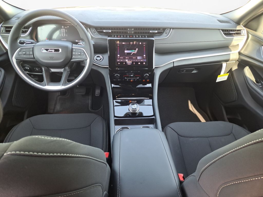 New Car 2025 Jeep Grand Cherokee  Laredo X For Sale Under $35,000 In Austin, Texas
