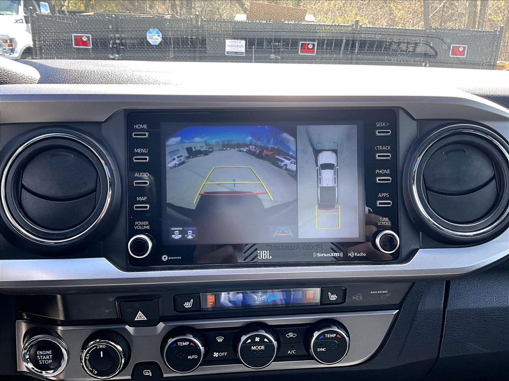 2022 Toyota Tacoma — photo 27