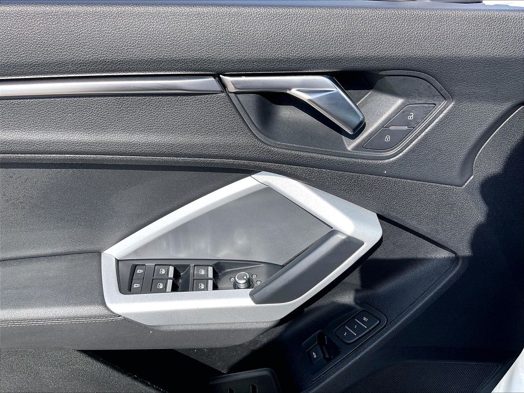 2023 Audi Q3 — photo 38
