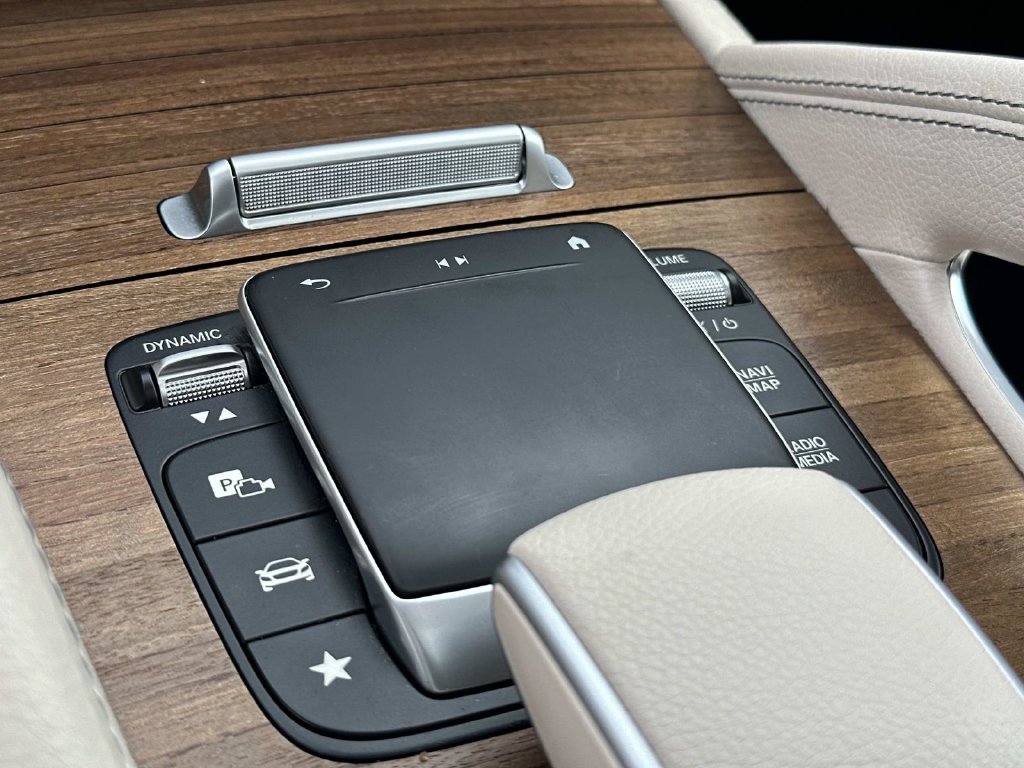 Thumbnail: 2023 Mercedes-Benz GLE - 24