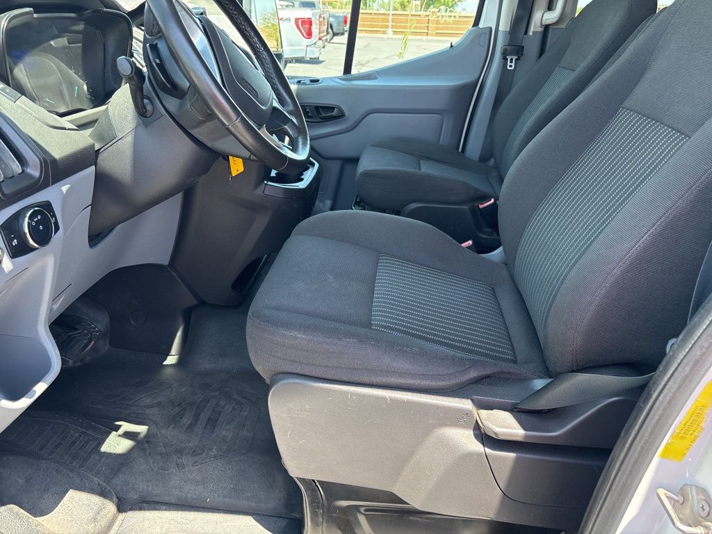 2016 Ford Transit Series 150 XL 8