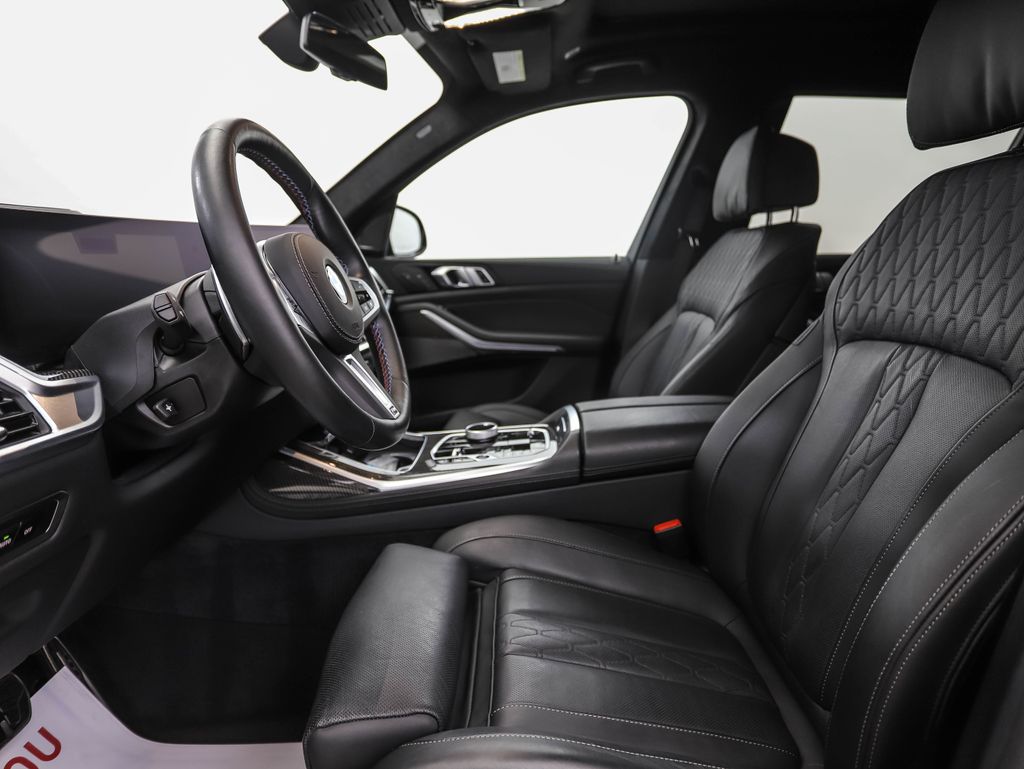 Thumbnail: 2025 BMW X7 - 11