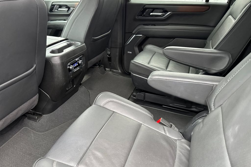 used 2025 GMC Yukon XL car, priced at $74,962