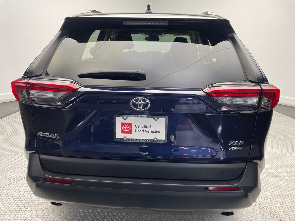 2023 Toyota RAV4 XLE 8