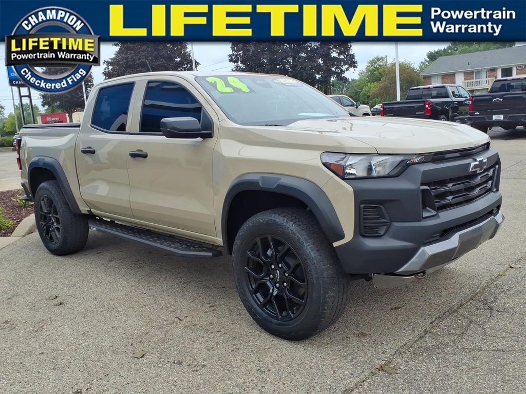 Sand Dune Metallic 2024 Chevrolet Colorado Pickup Truck Four-Wheel Drive 8-Speed Automatic