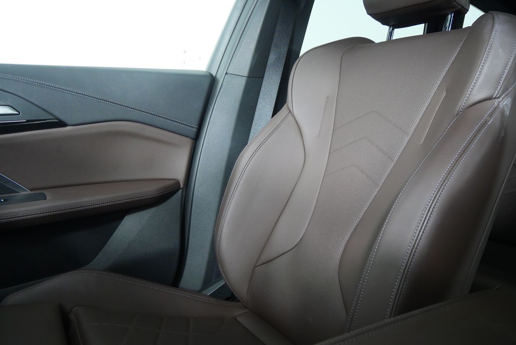 Thumbnail: 2023 BMW X1 - 25