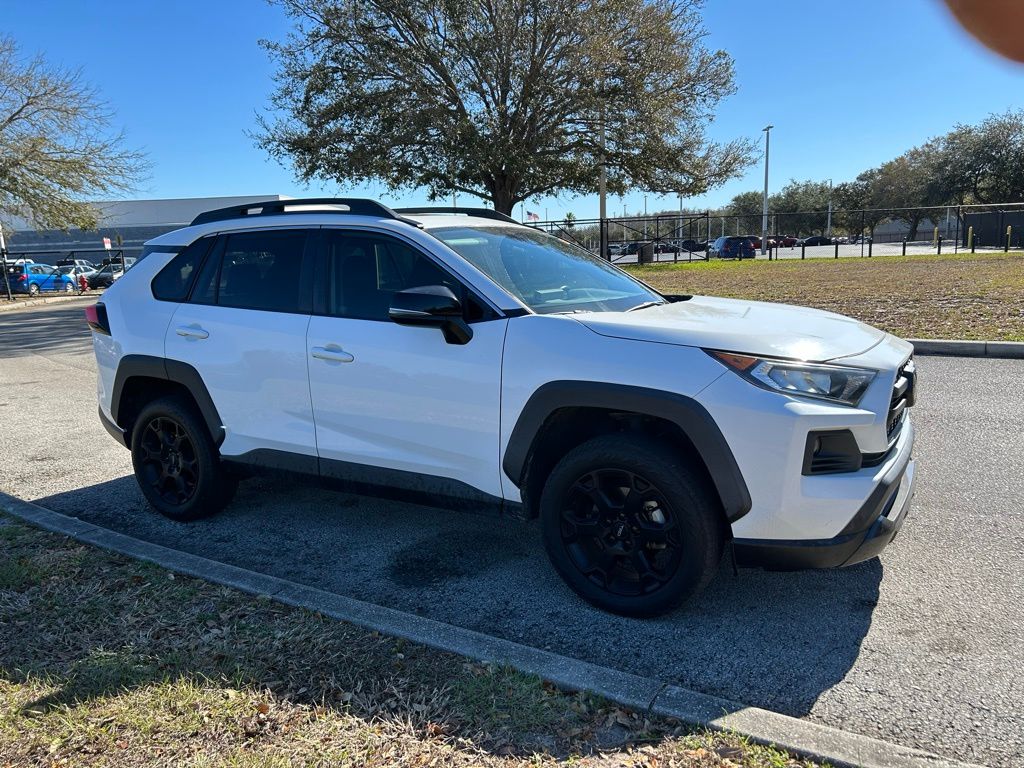 Thumbnail: 2020 Toyota RAV4 - 7