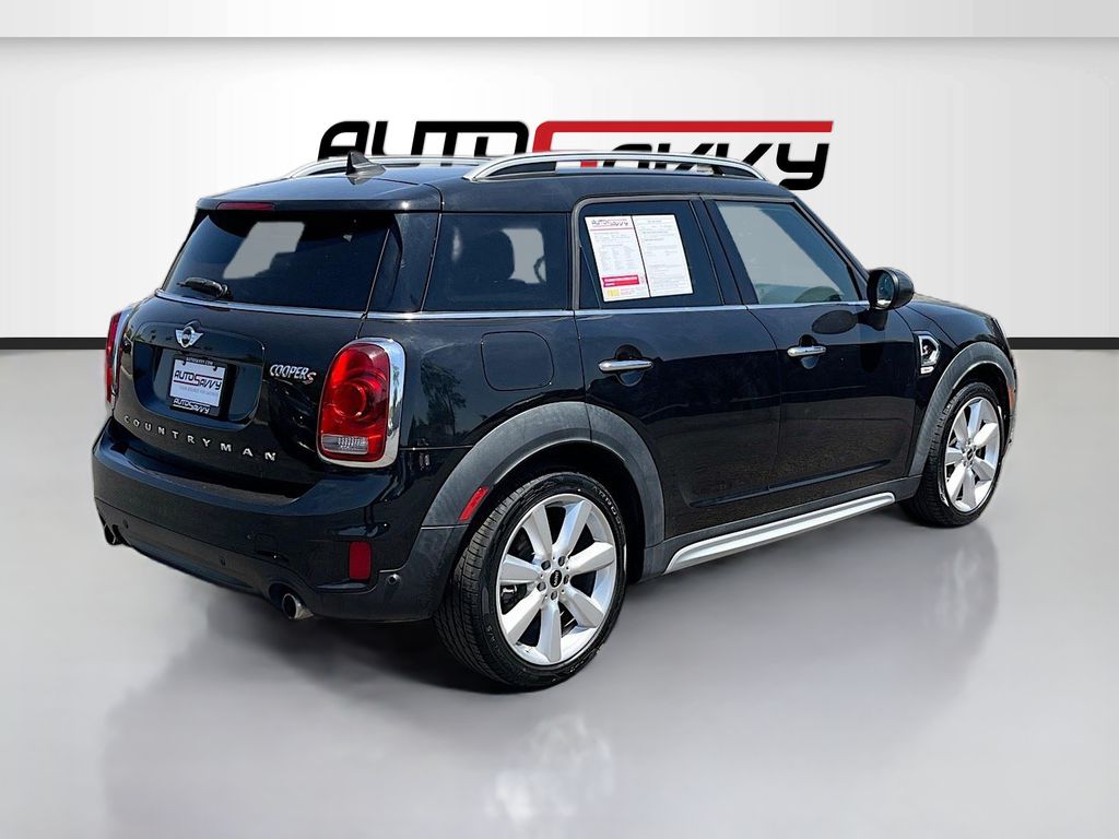 Used 2018 Black MINI Base image 7