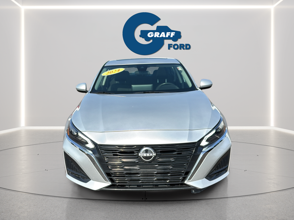 Used 2024 Nissan Altima Sedan