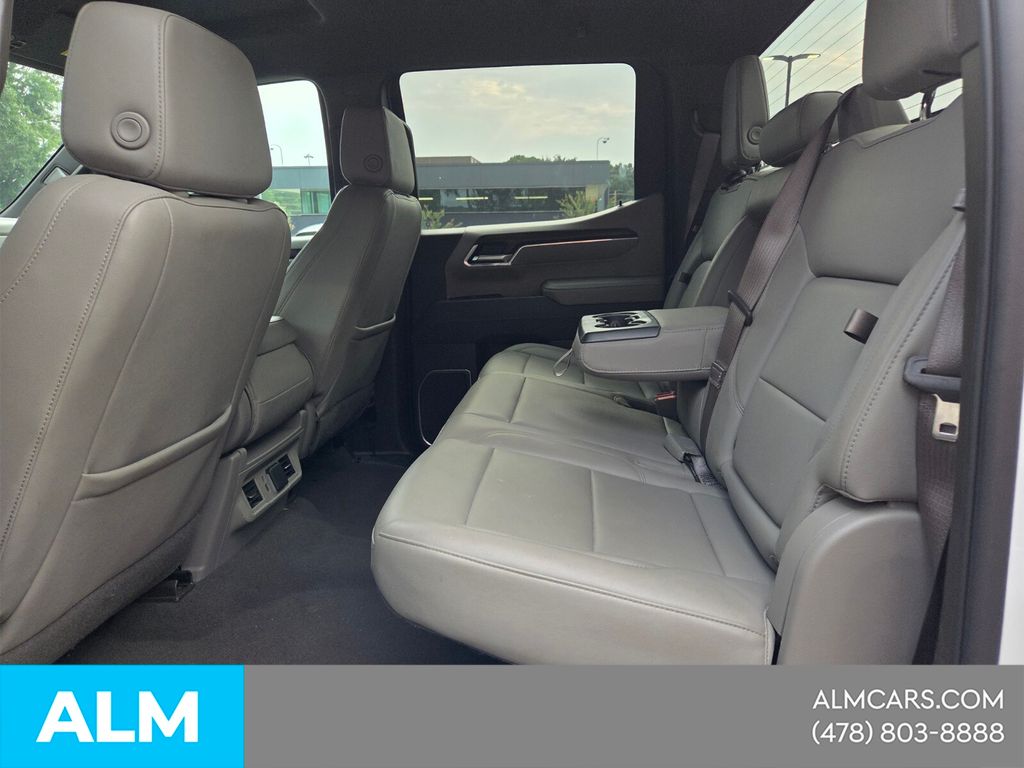 Used 2025 White GMC SLT image 6