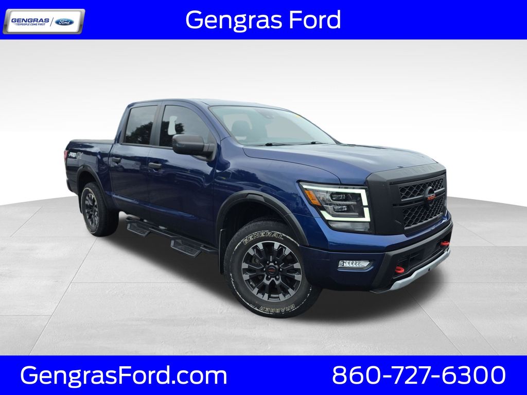 2022 Nissan Titan PRO-4X Crew Cab 4WD