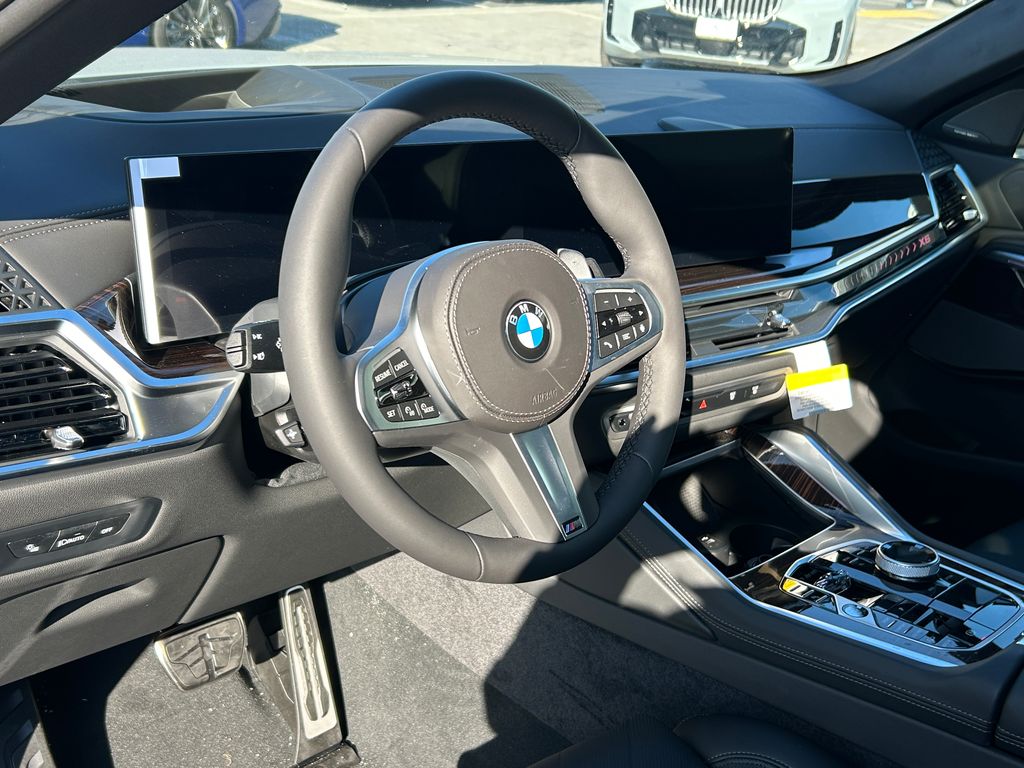 Thumbnail: 2026 BMW X6 - 13