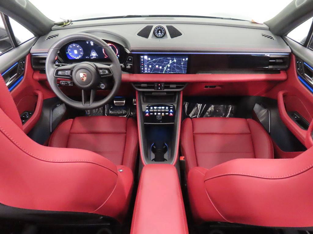 Thumbnail: 2025 Porsche Macan - 15