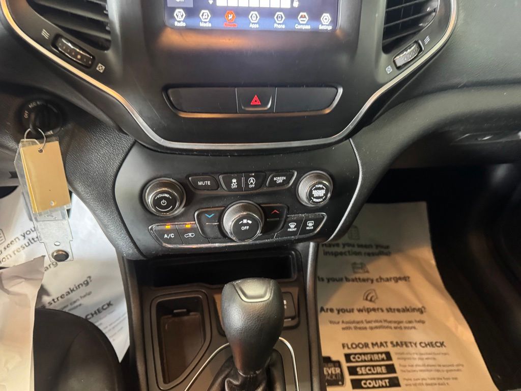 Used 2019 Jeep Cherokee SUV