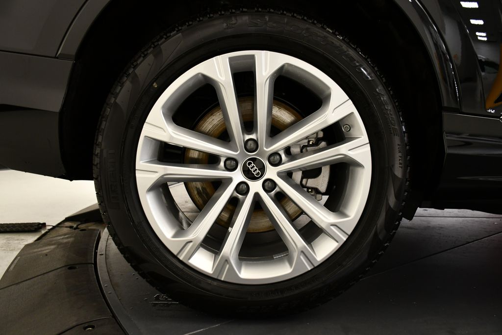 Thumbnail: 2025 Audi Q7 - 15