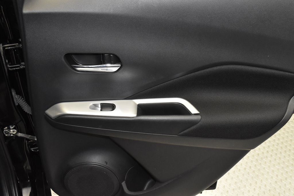 2021 Nissan Kicks SV 25
