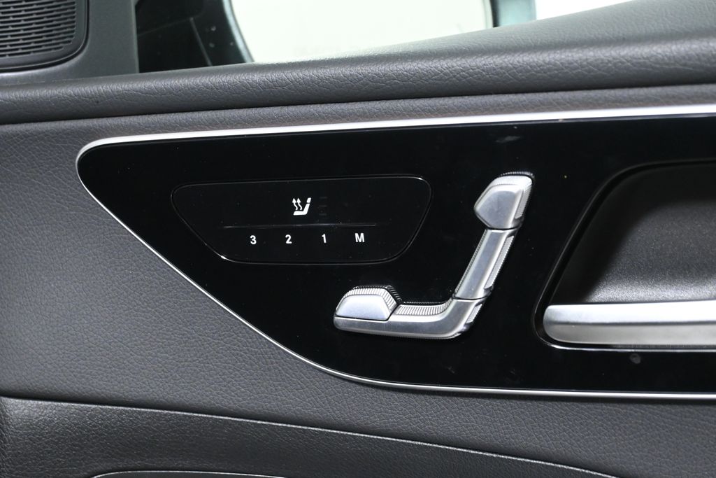 Thumbnail: 2025 Mercedes-Benz C-Class - 27